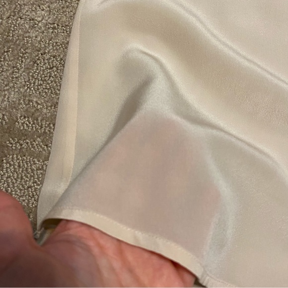 {Vince} Contrast Trim Buff Silk Blouse | Black + Cream ~ Size 2 - Picture 8 of 16